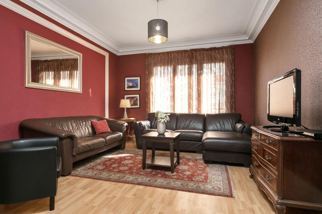 ברצלונה Fisa Rentals Gran Via Apartments מראה חיצוני תמונה